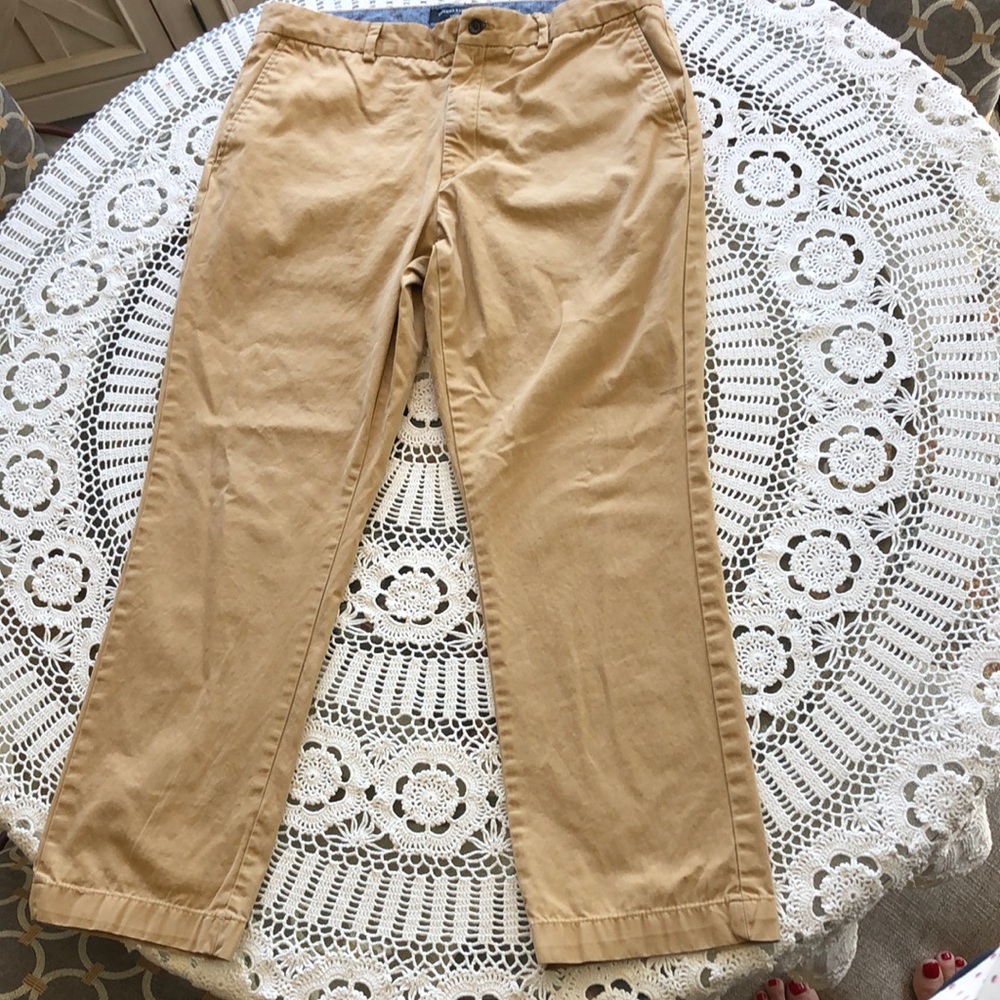 Men’s Banana Republic Aiden Fit Khaki Pants